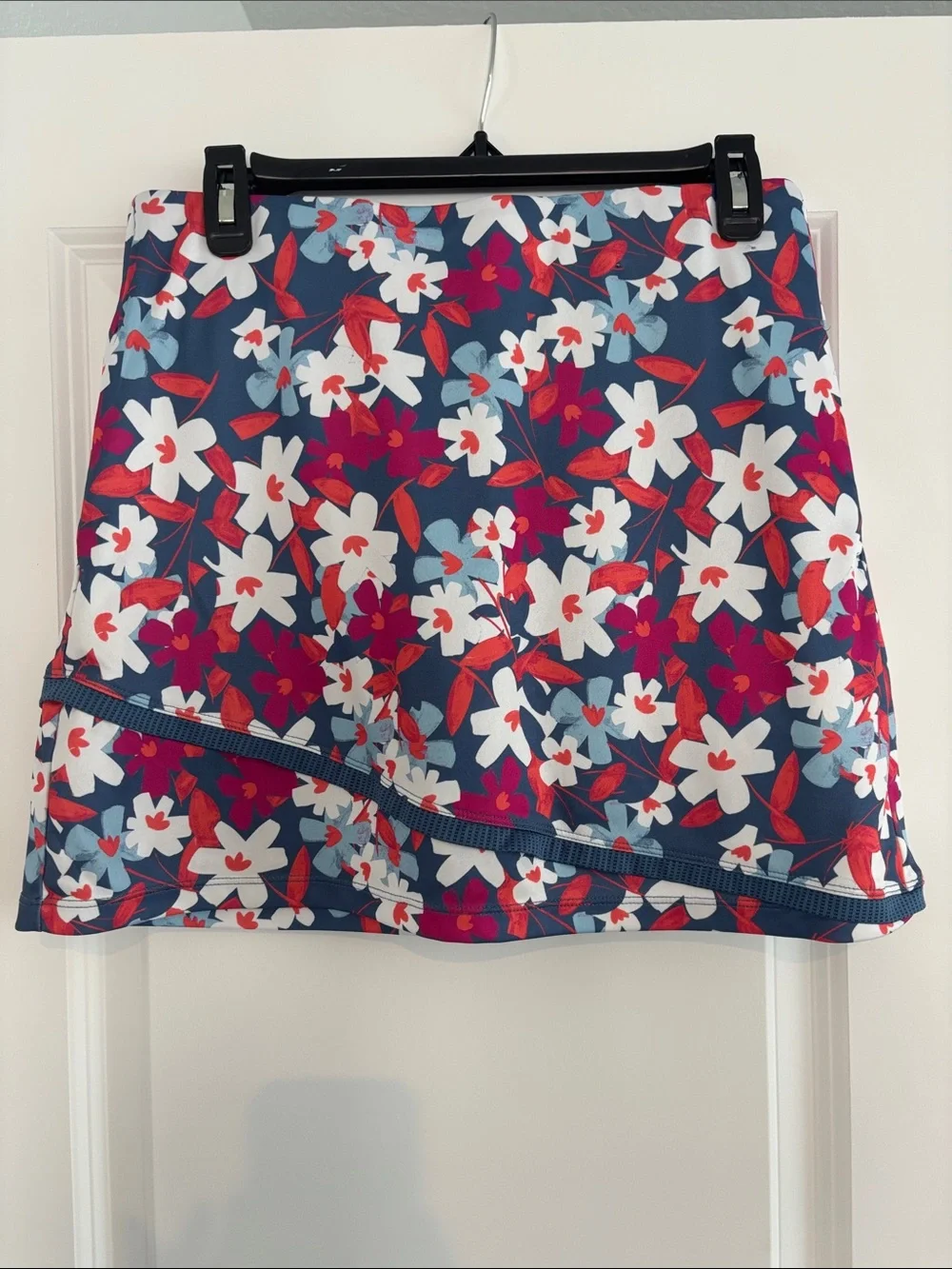Golf Floral A-Line Skort in Navy, White & Red